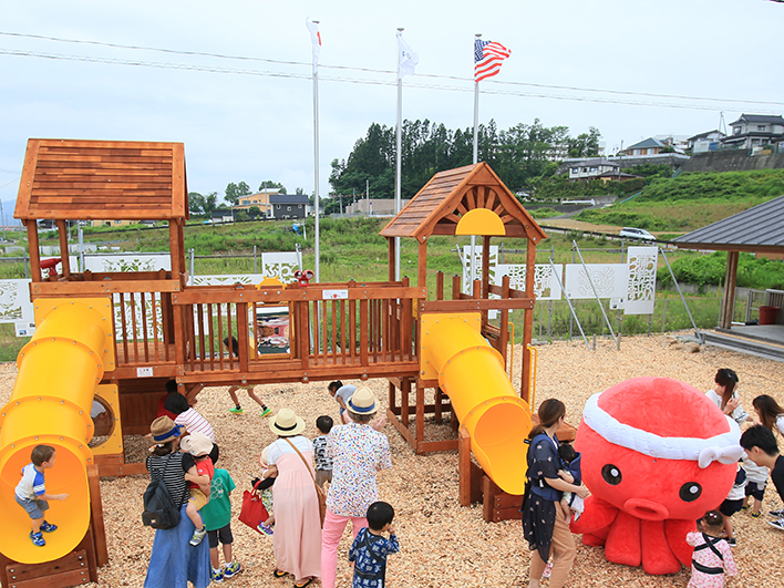 宮城県南三陸 木製複合遊具 完成披露スペシャルイベント 開催 日本アムウェイ Amway 公式企業サイト